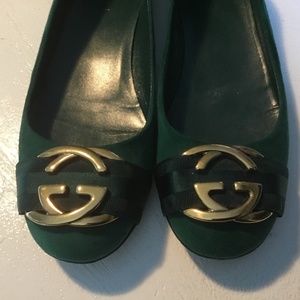 Gucci Emerald / W Gold Logo Suede Flats